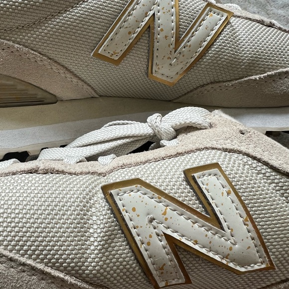 Sold‼️ New balance 515 with Gold details - Picture 8 of 8